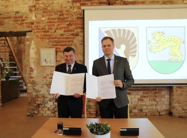 Bendradarbiauja   Raseinių ir Kėdainių rajonų savivaldybių bendruomeninės organizacijos