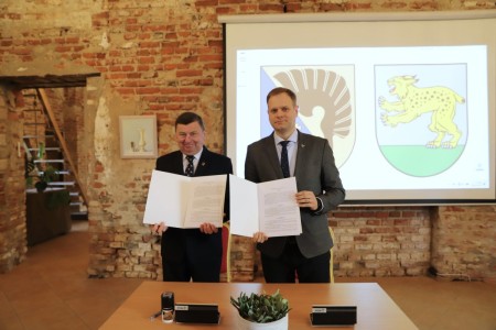 Bendradarbiauja   Raseinių ir Kėdainių rajonų savivaldybių bendruomeninės organizacijos