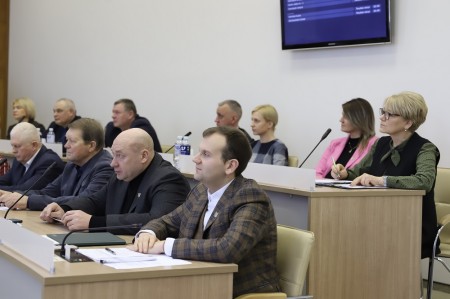Tarybos posėdyje pagrindinis dėmesys – 2024 m. Raseinių rajono savivaldybės biudžetui