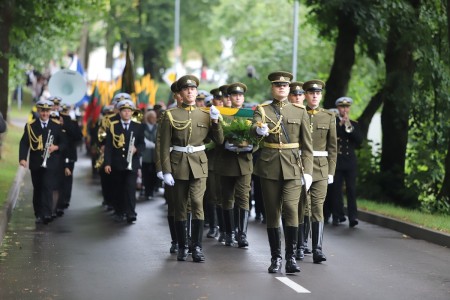 Sveikinimas Lietuvos kariuomenės dienos proga