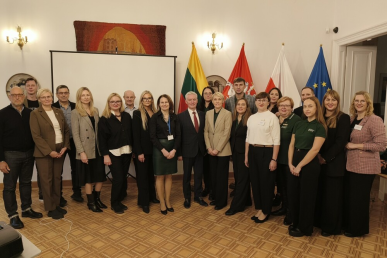 0004_renginio-lietuvos-respublikos-ambasadoje-lenkijoje-dalyviai_1733294298-45f0832d8e4d6aa1fd928f2f976ea9de.jpg