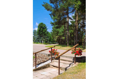 0005_kalnuju-seniunijoje-buvo-irengti-tureklai-prie-laiptuku_1722325356-dd8ce3357c7d89d43e75c48b3c62b103.jpg