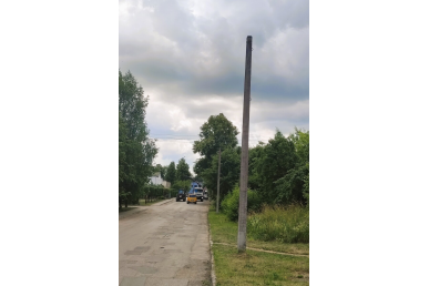 0017_demontuoti-6-apsvietimo-stulpai-vidukleje_1722325359-1988d1b10ea4daf74dae6a6e2e1fa00c.jpg