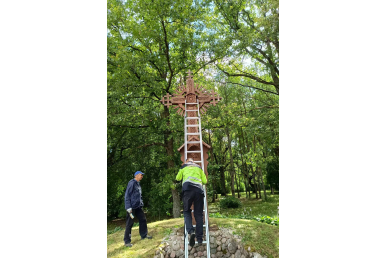 0029_paraseinio-k-atnaujintas-koplytstulpis-skirtas-zuvusiems-uz-lietuvos-laisve-ir-nepriklausomybe_1722403620-93ee8d25578ef6392dd41af46a8ac7fb.jpg