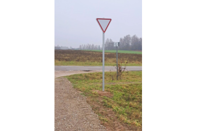 0037_pastatyti-ir-sumontuoti-5-zenklai-duoti-kelia_1733239786-a88cf5395f0a1bf1fcb00227a4b8bee4.jpg