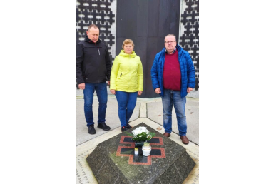 0045_visu-sventuju-dienos-isvakarese-buvo-aplankytos-nemaksciu-seniunijoje-esancios-memorialines-vietos-ir-kapai_1731072260-6bf7a19e4a2da80217ec0e4fc031277c.jpg